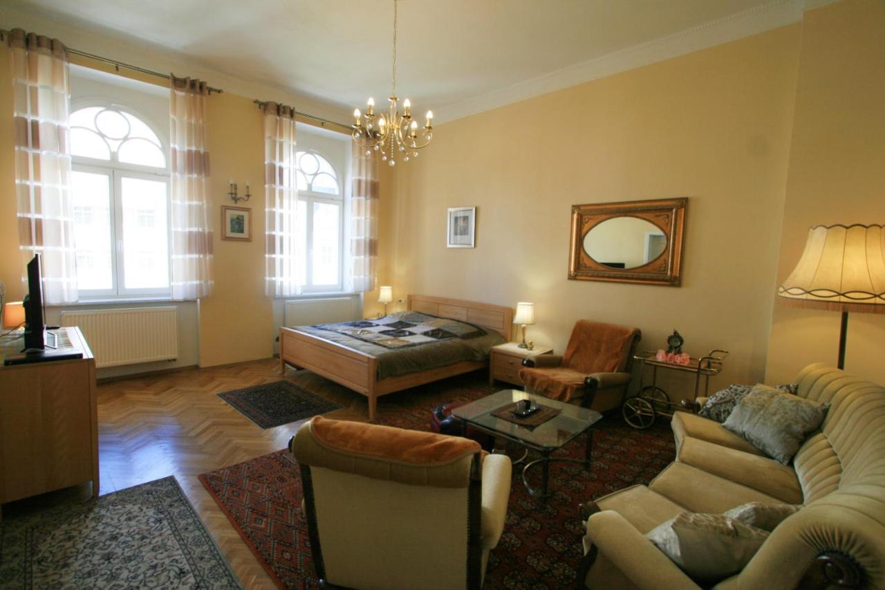 Apartment No. 20 Jaltska 3 カルロヴィ・ヴァリ エクステリア 写真